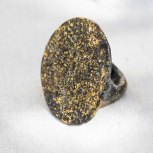 Sculpted Textured Circle Ring. Size 7.