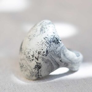 White Sculpted Ring. Size 7.