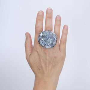 Ring Sculpted with Crystal Chips. Size 8.